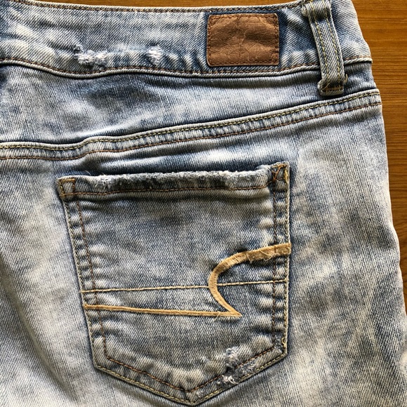 AE Denim Shorts - Picture 4 of 9